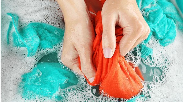 7 Smart Ways to Wash Clothes without a Washer  Washing clothes, Washing  clothes by hand, Handwashing clothes